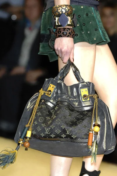 Look 57